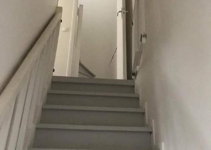 Triplex A 100m De La *